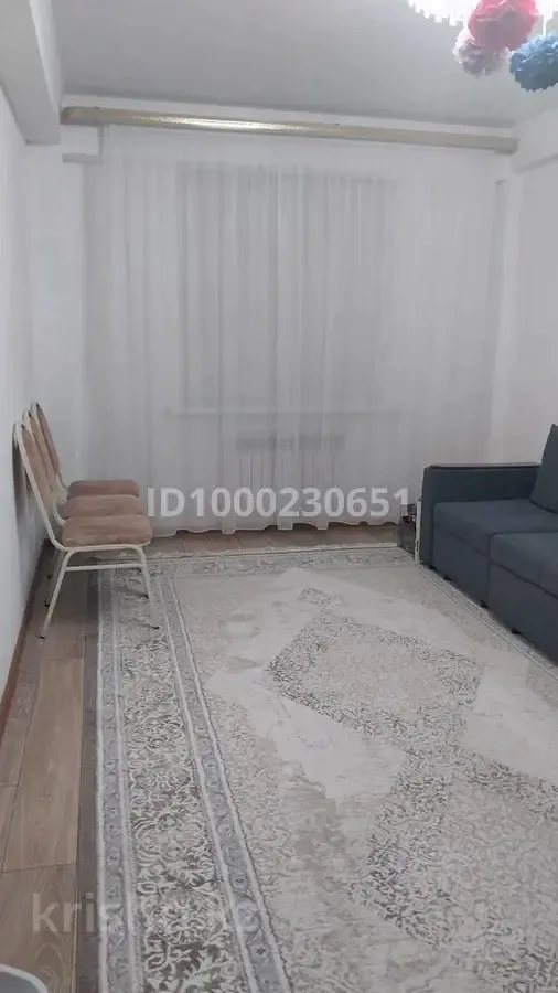 Studija ramioje vietoje su balkonu – 1 nuotrauka iš 8