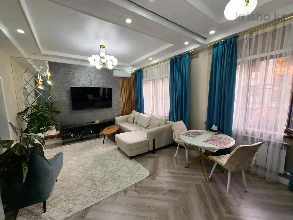 Butas centre su sodu – 1 nuotrauka iš 1
