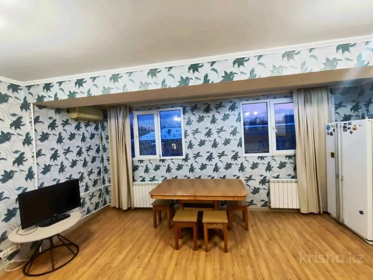 Butas centre su sodu – 1 nuotrauka iš 6