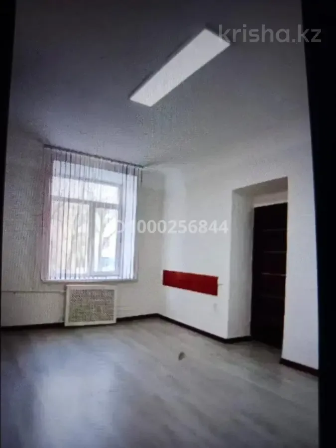 Erdvus 20 m² kambarys — Marijampolė – 1 nuotrauka iš 9