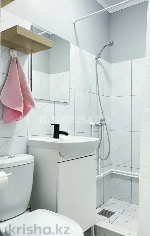 Butas centre modernaus dizaino – 4 nuotrauka iš 4