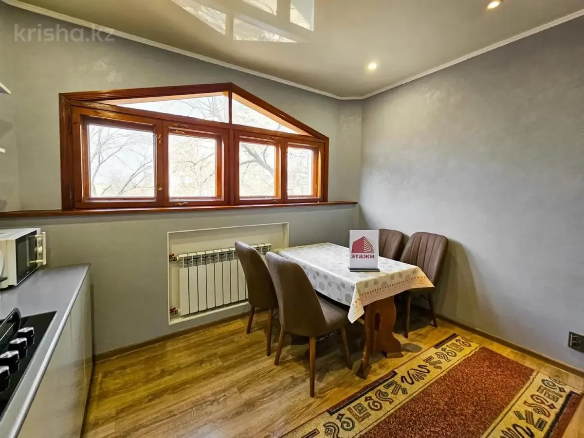 Sodyba miške su baseinu – 1 nuotrauka iš 5