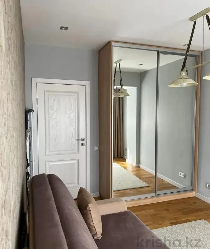 Dviejų aukštų butas centre su jacuzzi – 5 nuotrauka iš 8
