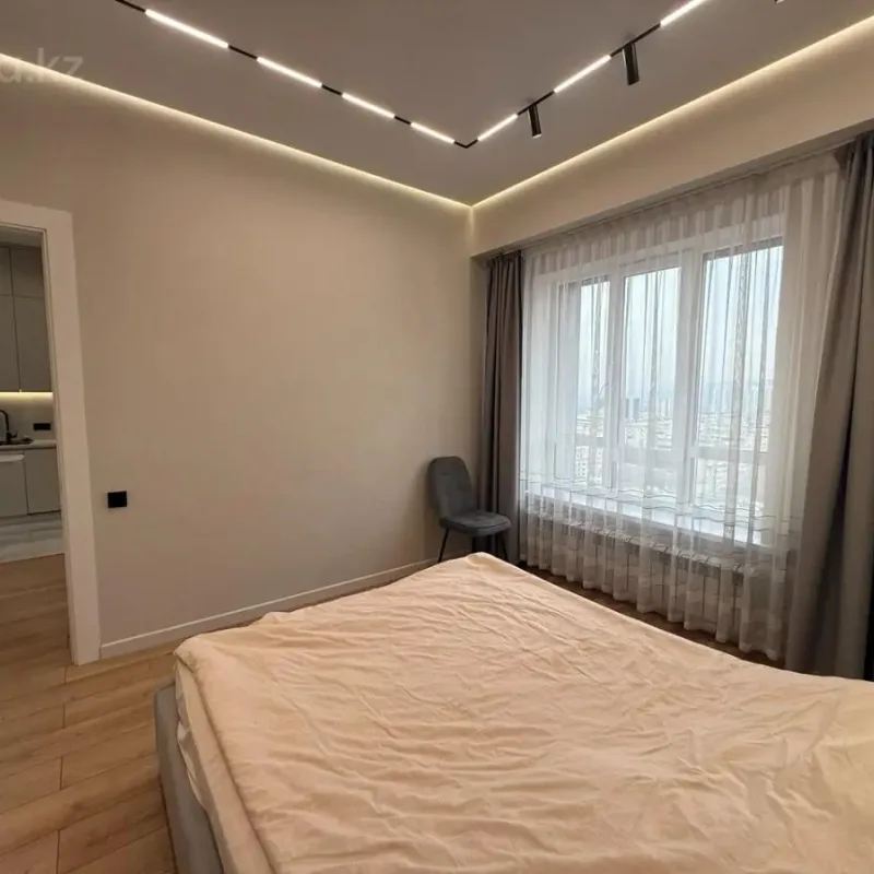 Butas centre su baseinu – 3 nuotrauka iš 8