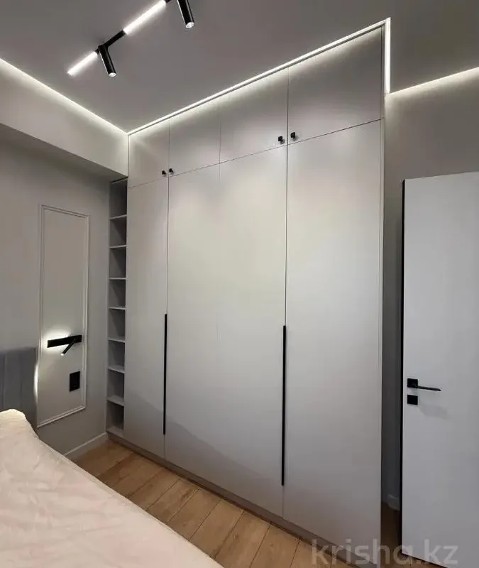 Butas centre su baseinu – 5 nuotrauka iš 8