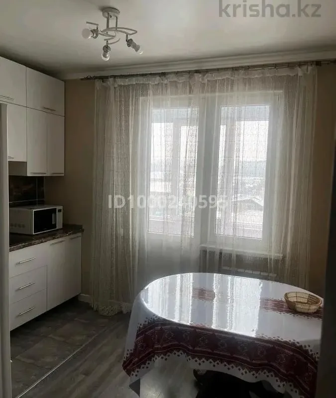 Butas prie ežero su kaminu – 2 nuotrauka iš 8