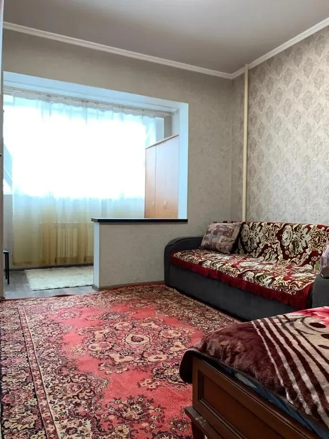 Erdvus 40 m² bendras kambarys — Utena – 1 nuotrauka iš 5