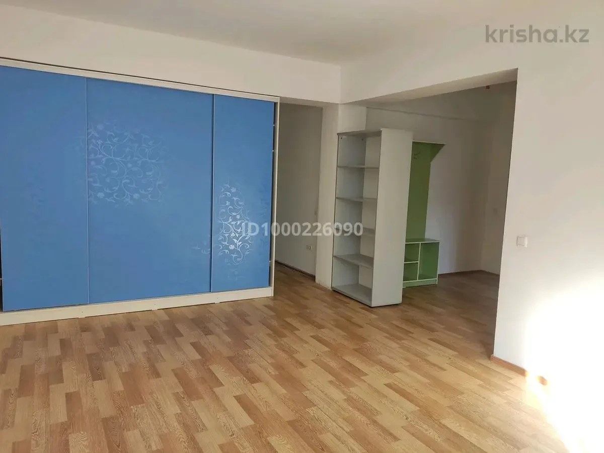 Loftas centre su baseinu – 1 nuotrauka iš 4
