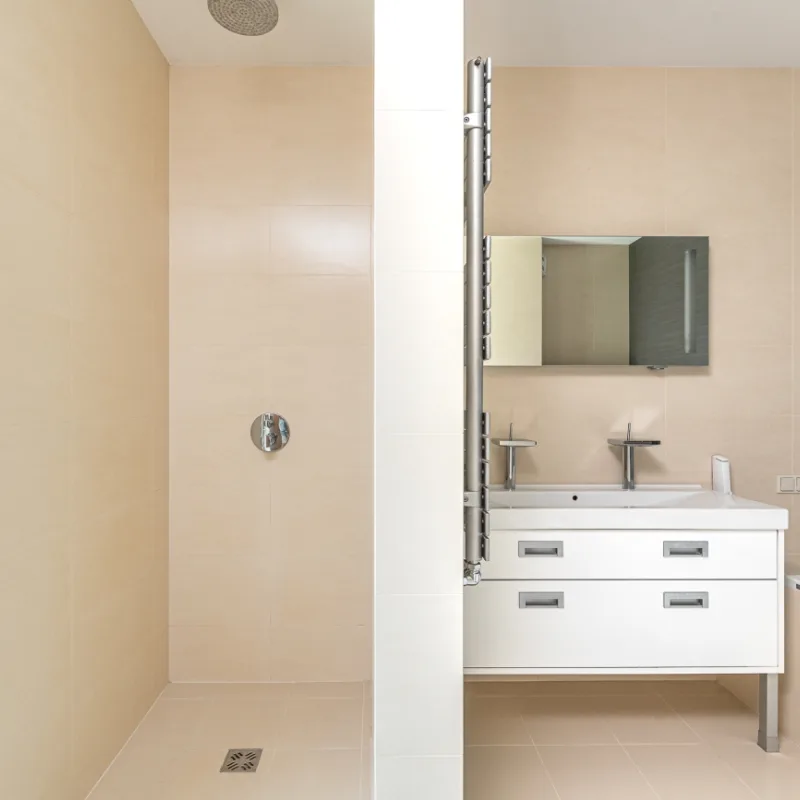 Vila prie jūros su baseinu – 4 nuotrauka iš 8