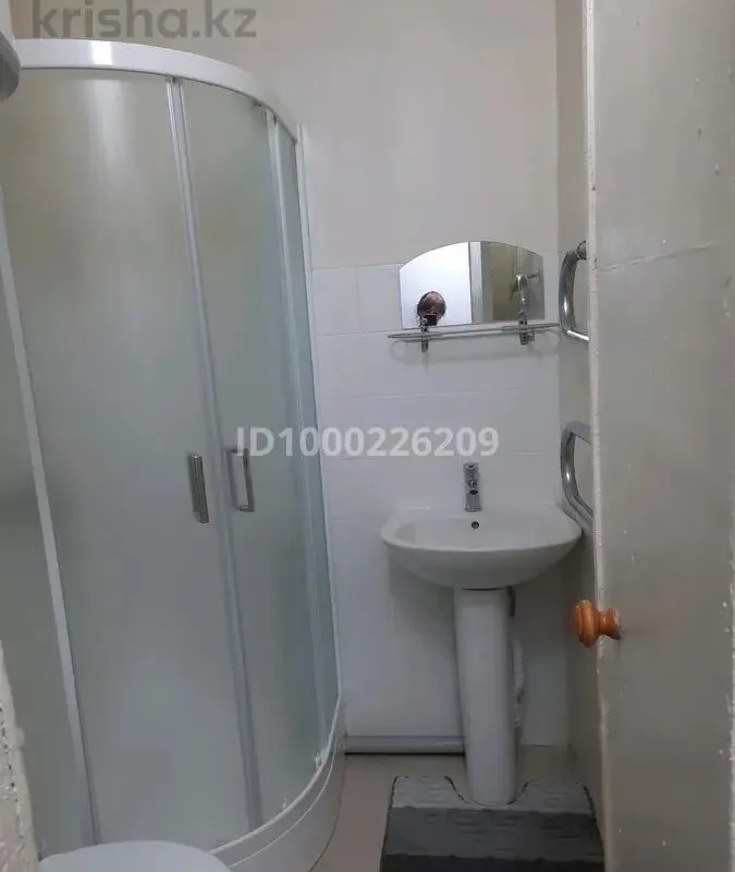 Butas ramioje vietoje su terasa – 3 nuotrauka iš 8