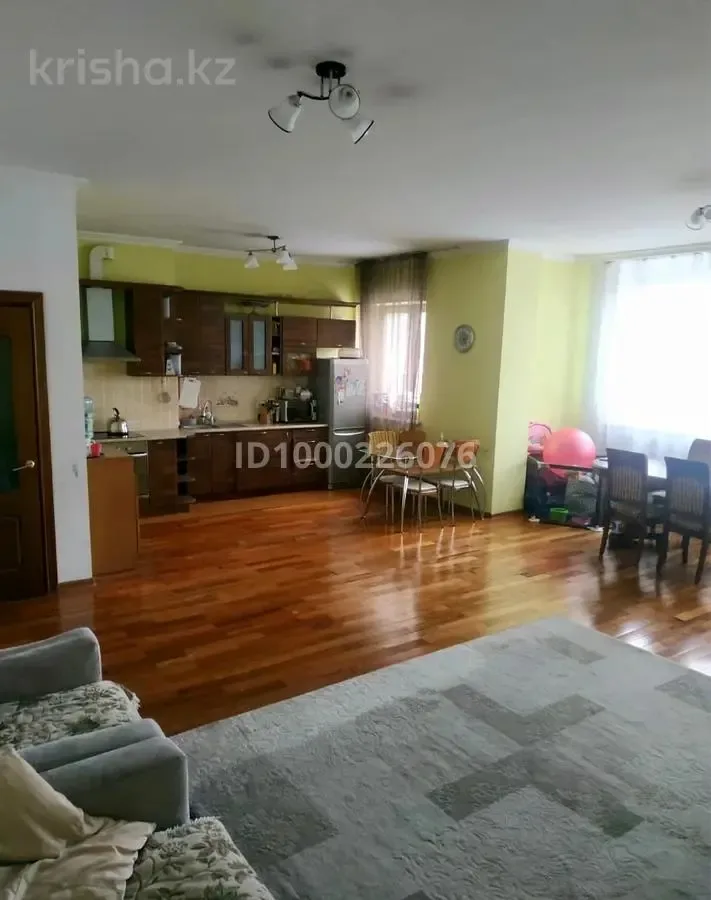 Studija prie upės su terasa – 1 nuotrauka iš 8