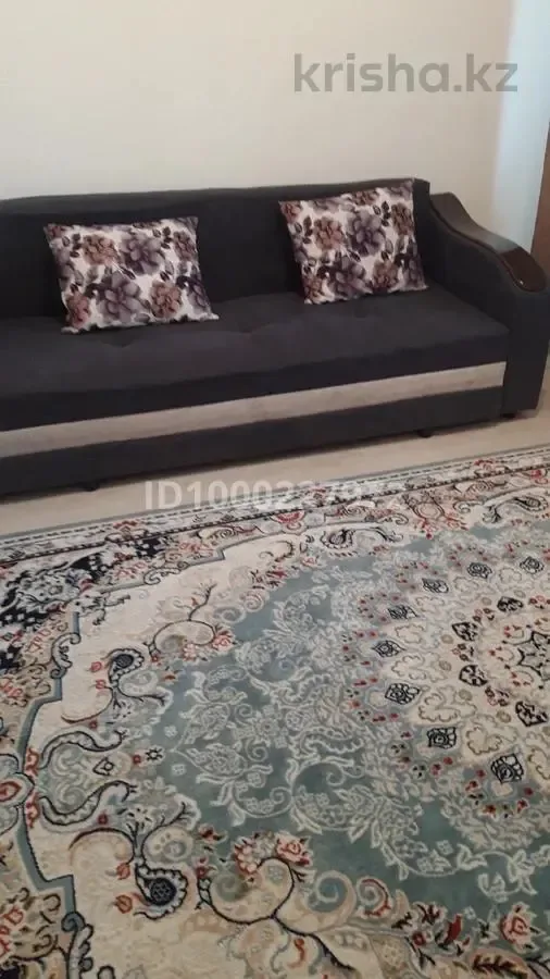 Dviejų aukštų butas centre modernaus dizaino – 1 nuotrauka iš 3