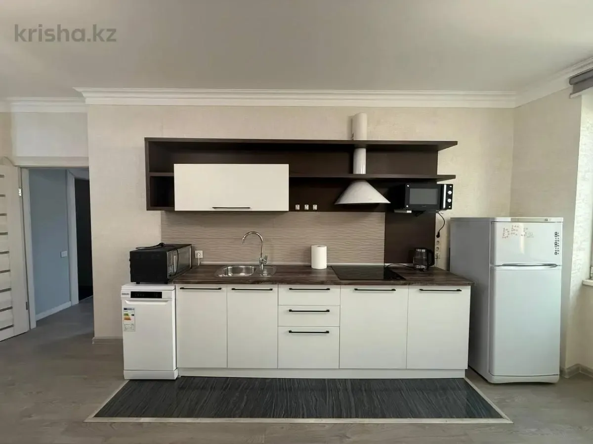 Duplex in the center cozy — photo 3 of 8