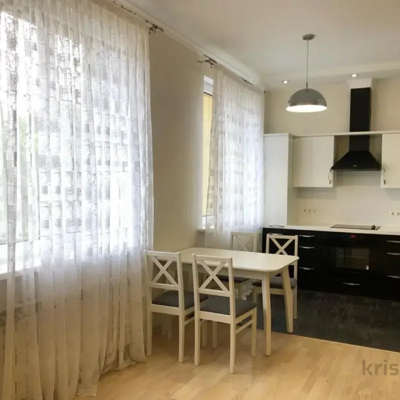 Dviejų aukštų butas prie jūros su vaizdu – 3 nuotrauka iš 10