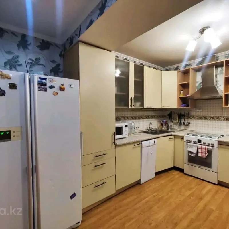 Dviejų aukštų butas centre su sodu – 2 nuotrauka iš 7