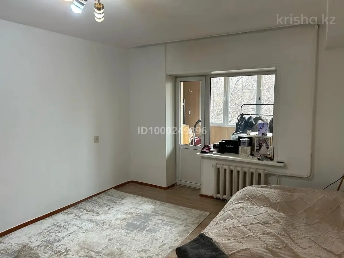 Tvarkingas 20 m² bendras kambarys — Telšiai – 1 nuotrauka iš 5