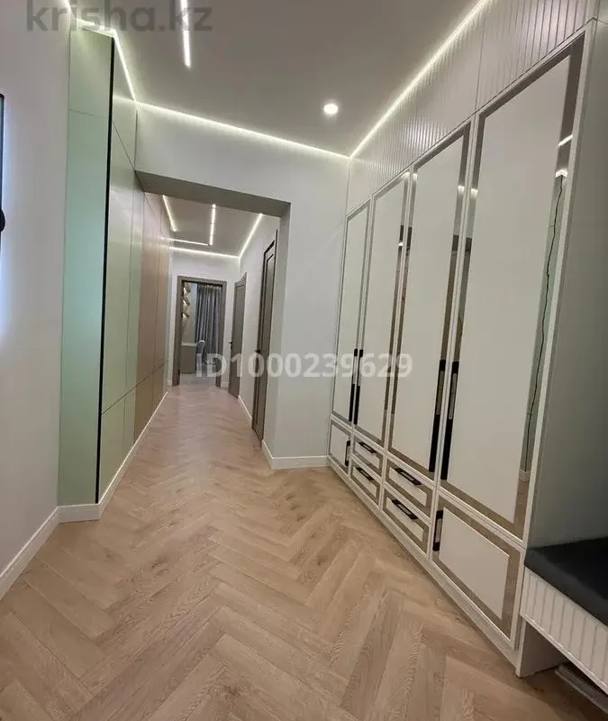 Butas centre su baseinu – 4 nuotrauka iš 9
