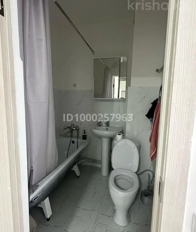 Dviejų aukštų butas centre su jacuzzi – 5 nuotrauka iš 7