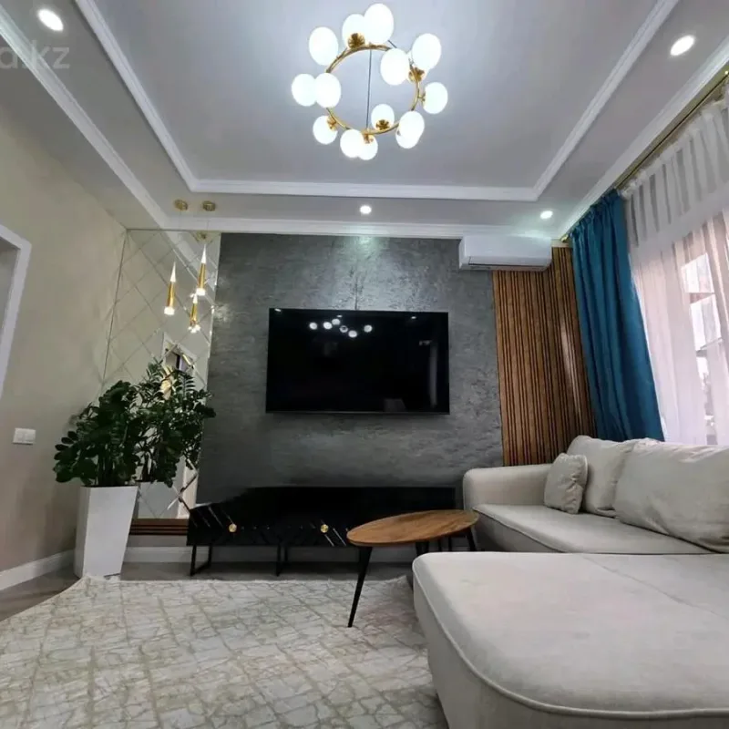 Dviejų aukštų butas centre su baseinu – 4 nuotrauka iš 7