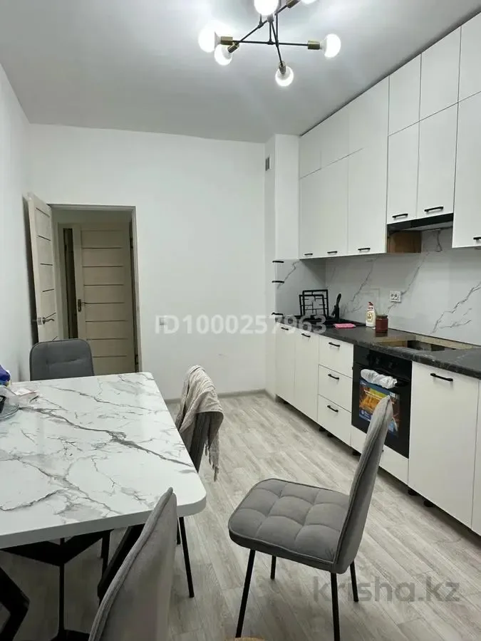 Dviejų aukštų butas centre su balkonu – 1 nuotrauka iš 7