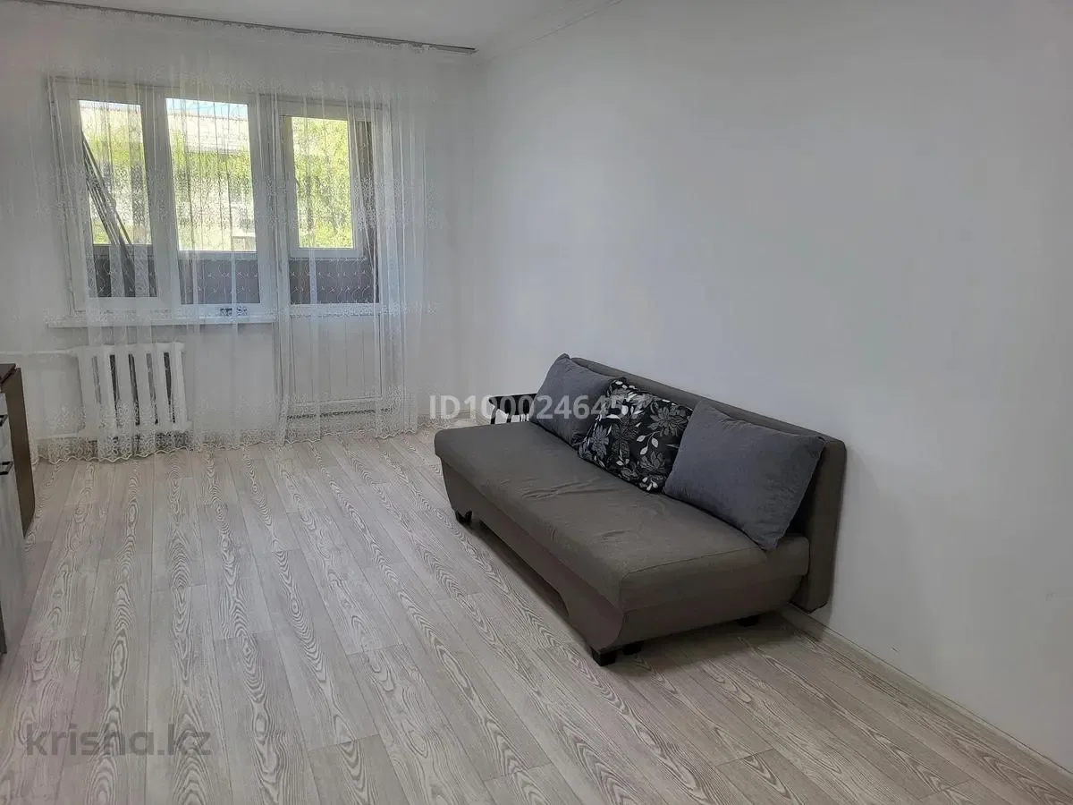 Erdvus 12 m² kambarys — Piniava – 1 nuotrauka iš 5