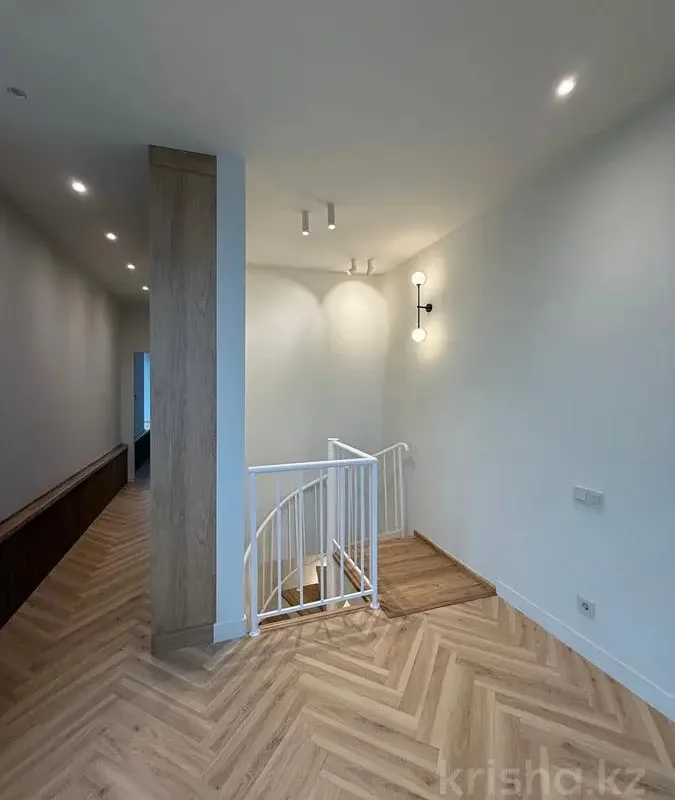 Dviejų aukštų butas centre su sodu – 4 nuotrauka iš 6