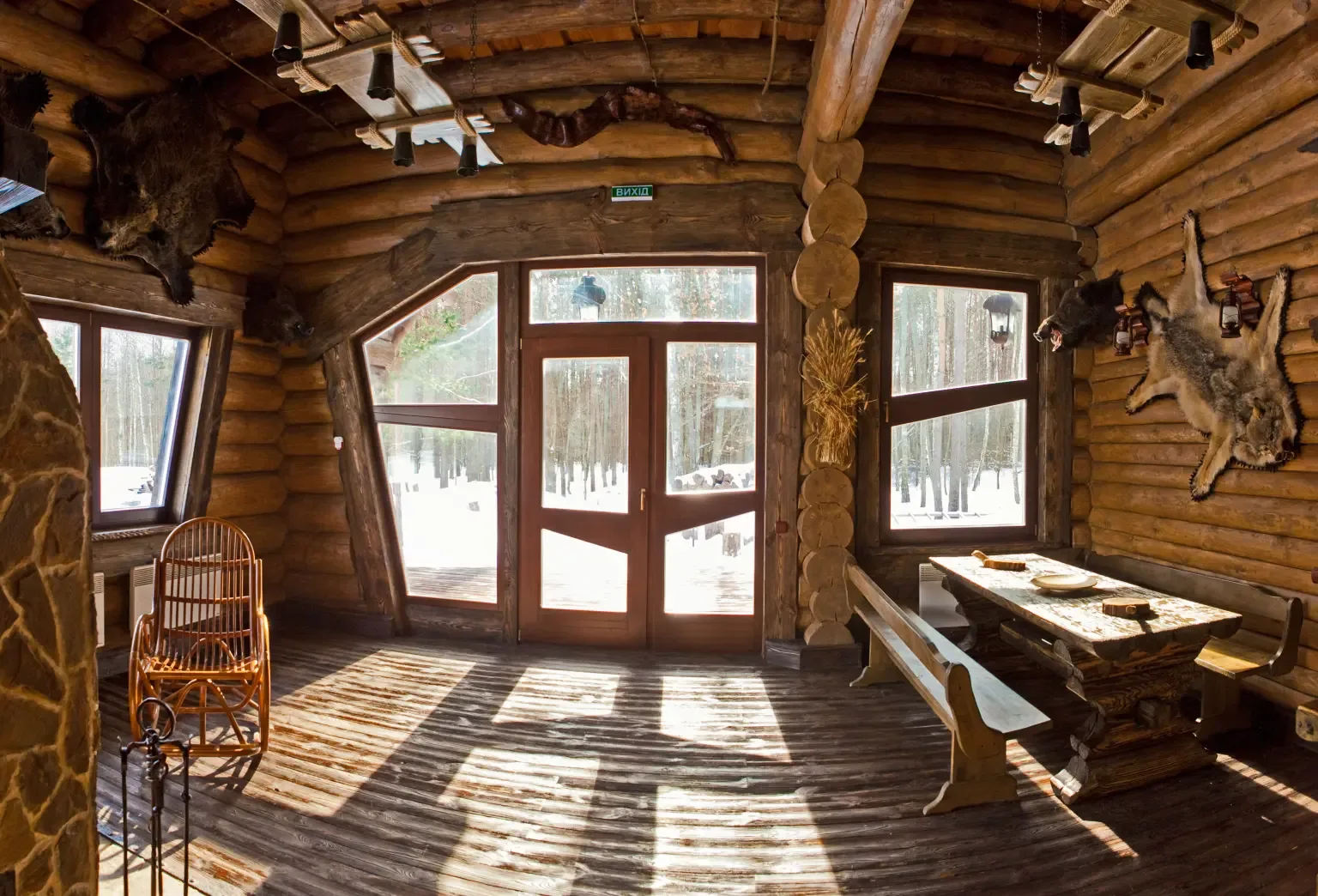 Kotedžas parke su kaminu – 1 nuotrauka iš 10