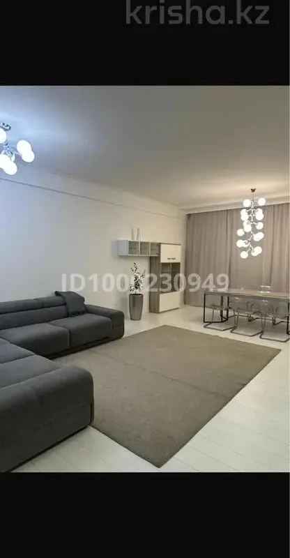 Loftas centre su kaminu
