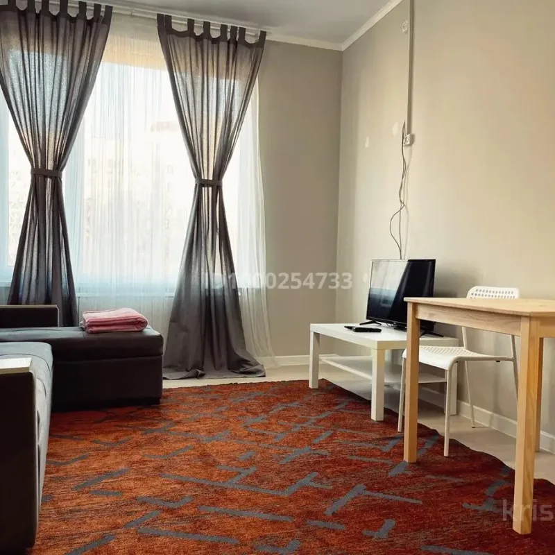Loftas centre su kaminu – 2 nuotrauka iš 6