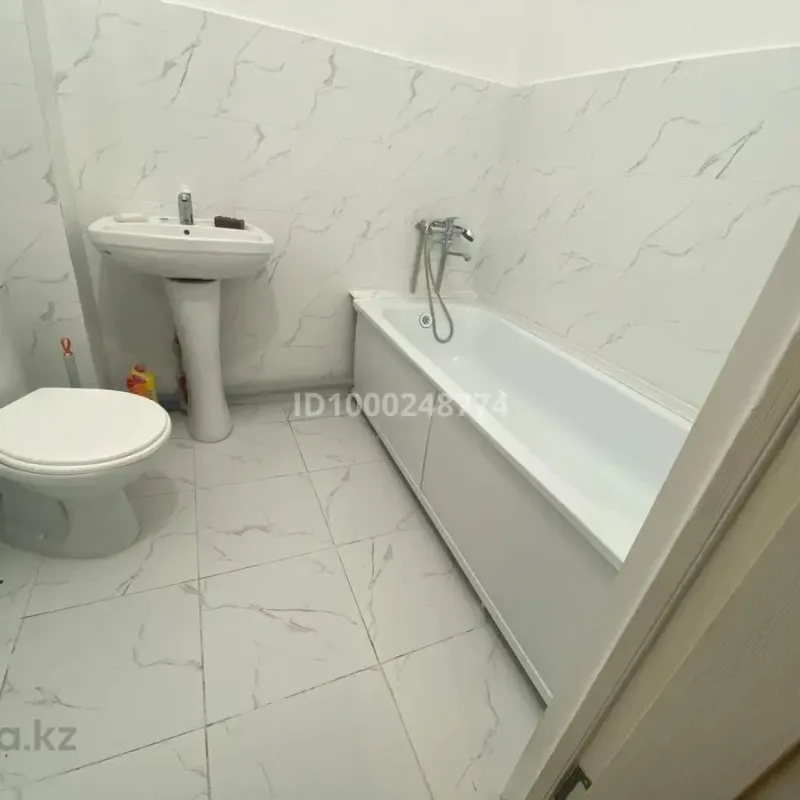 Studija prie ežero su sodu – 2 nuotrauka iš 4