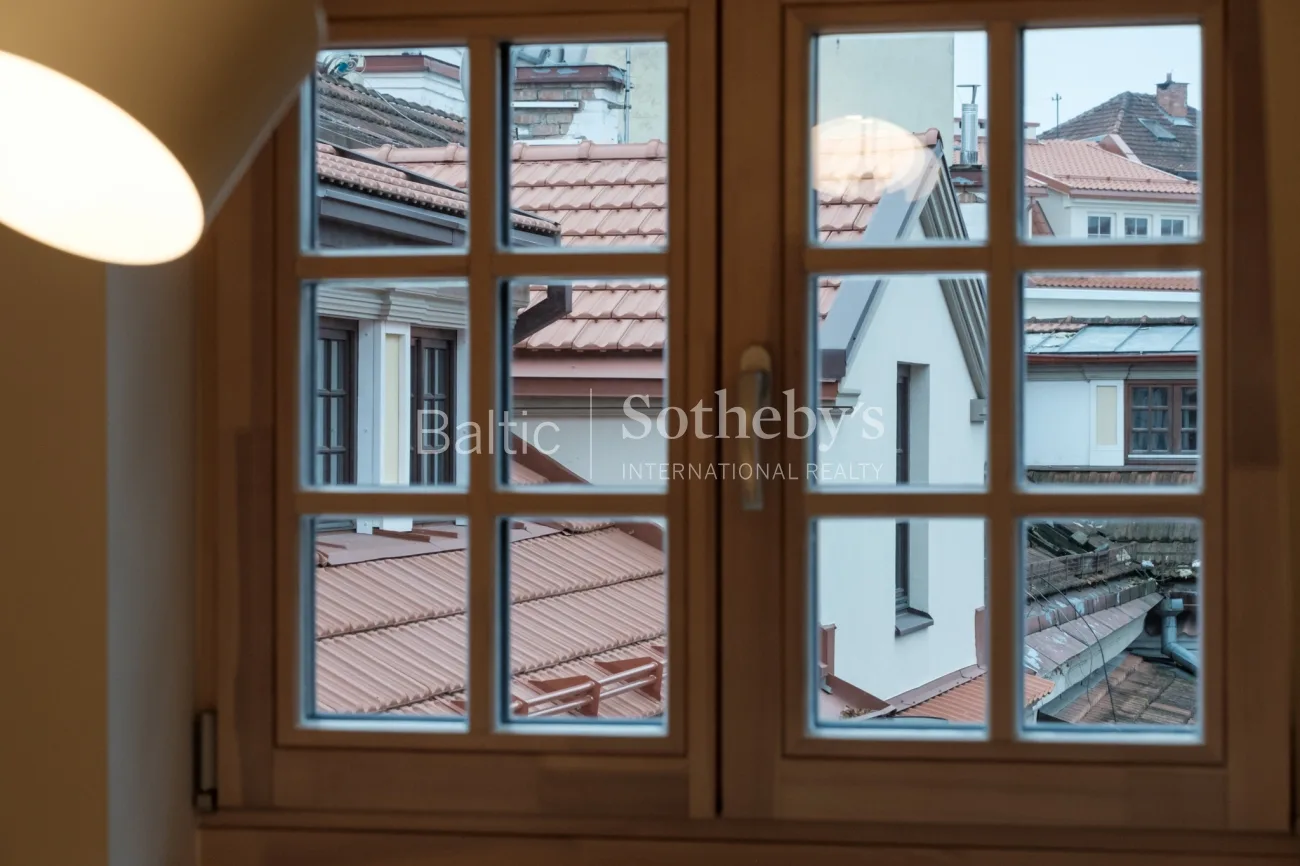 Prabangus butas centre su sodu – 1 nuotrauka iš 7
