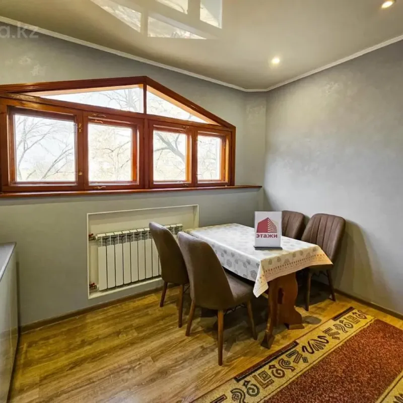 Namas gamtoje su terasa – 2 nuotrauka iš 6