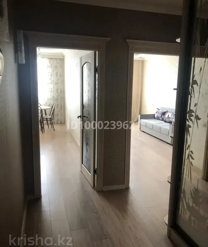 Dviejų aukštų butas parke su sodu – 3 nuotrauka iš 8
